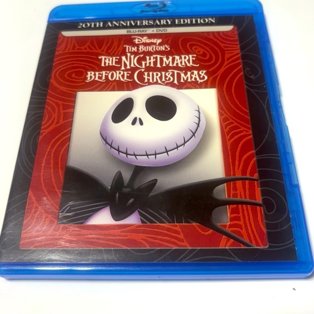 The Nightmare Before Christmas: Blu-ray, digital code and DVD combo pack